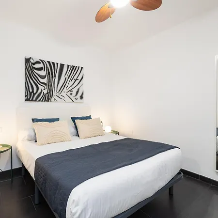 H2m Pasaje Dos Santos Smarttv, Oven, Parking Or Apartment *